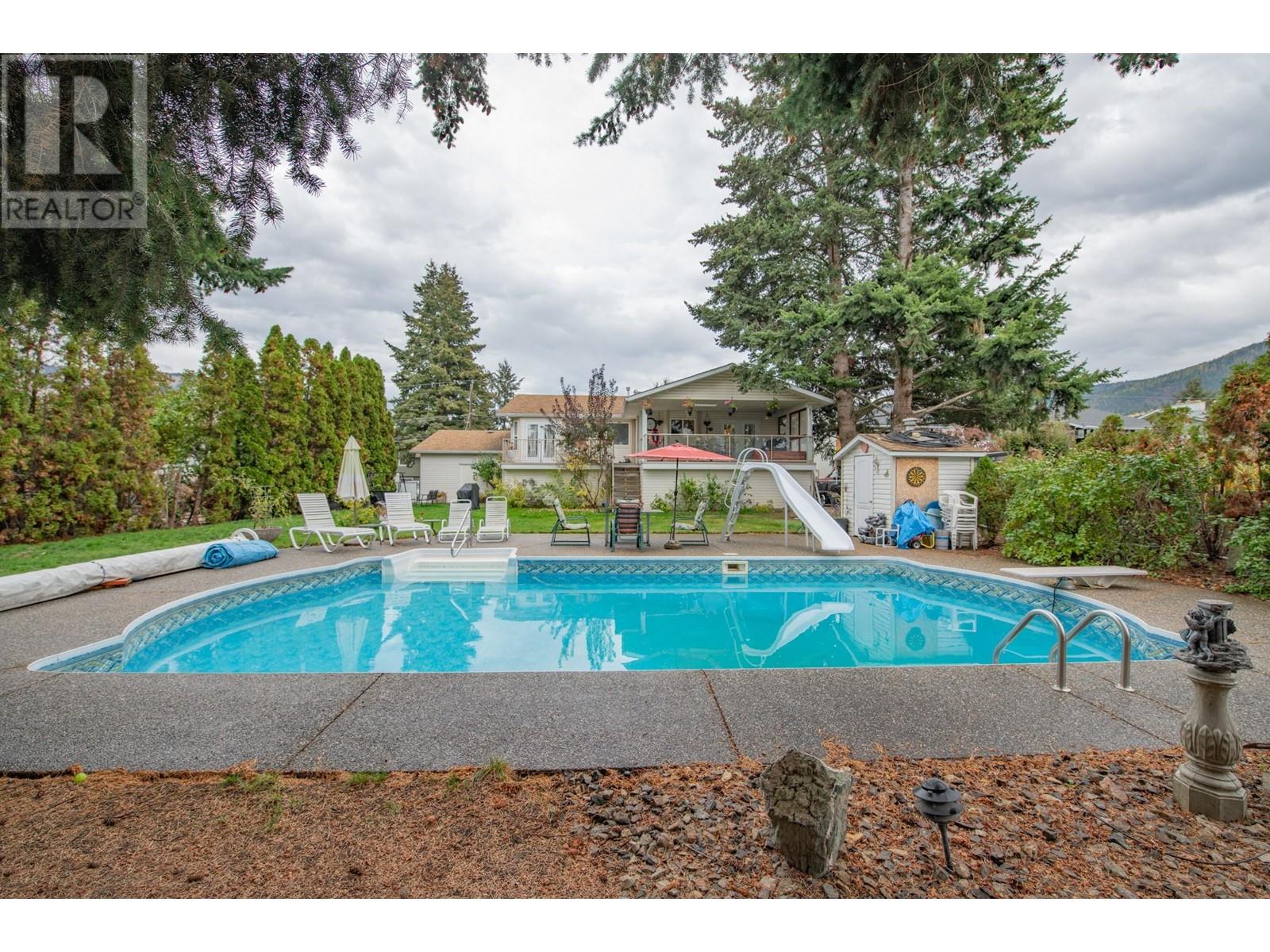 7706 Giles Drive, Coldstream