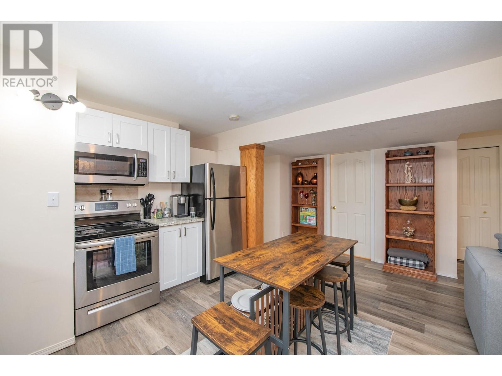 7706 Giles Drive, Coldstream