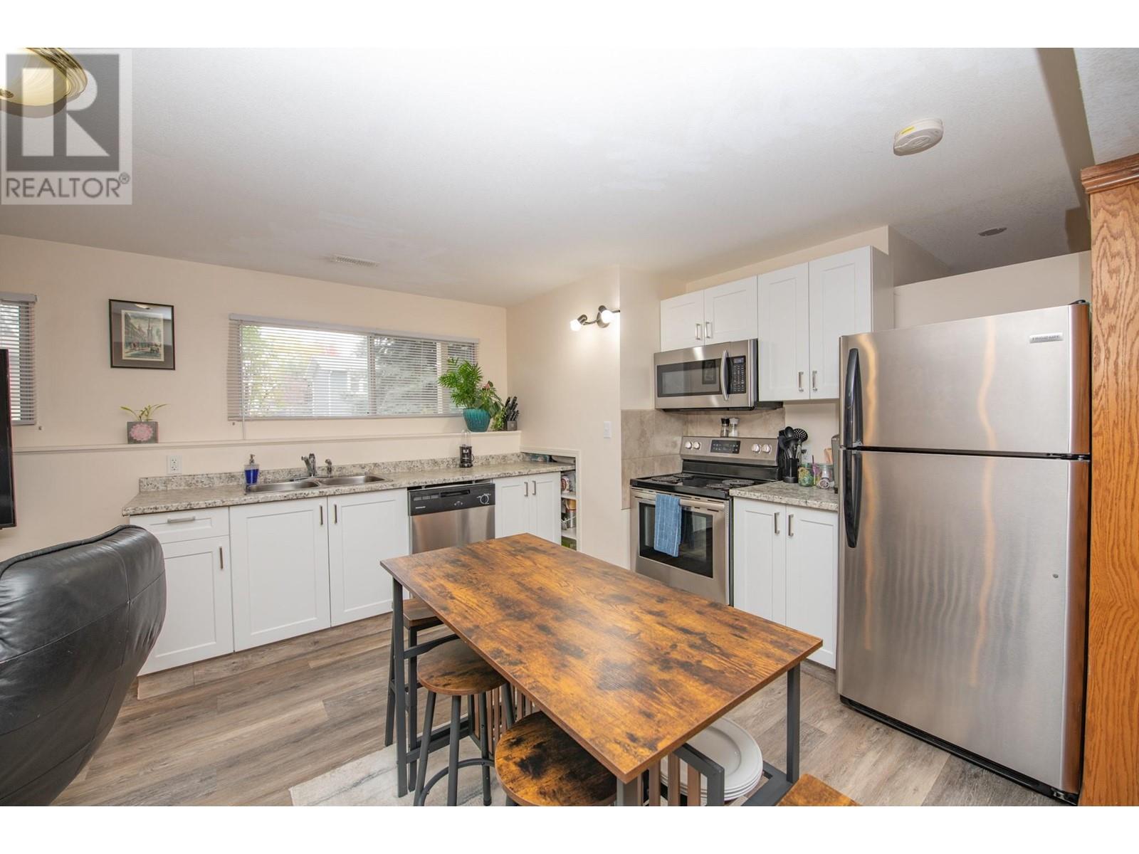 7706 Giles Drive, Coldstream