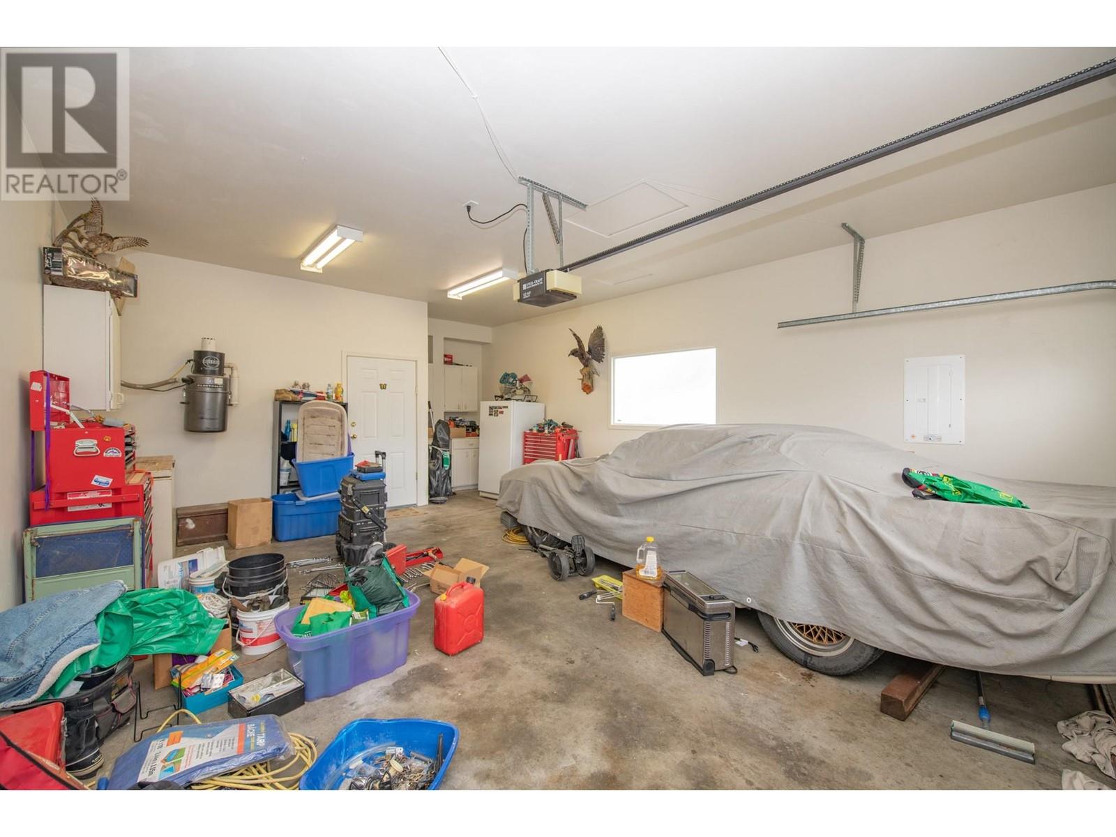 7706 Giles Drive, Coldstream