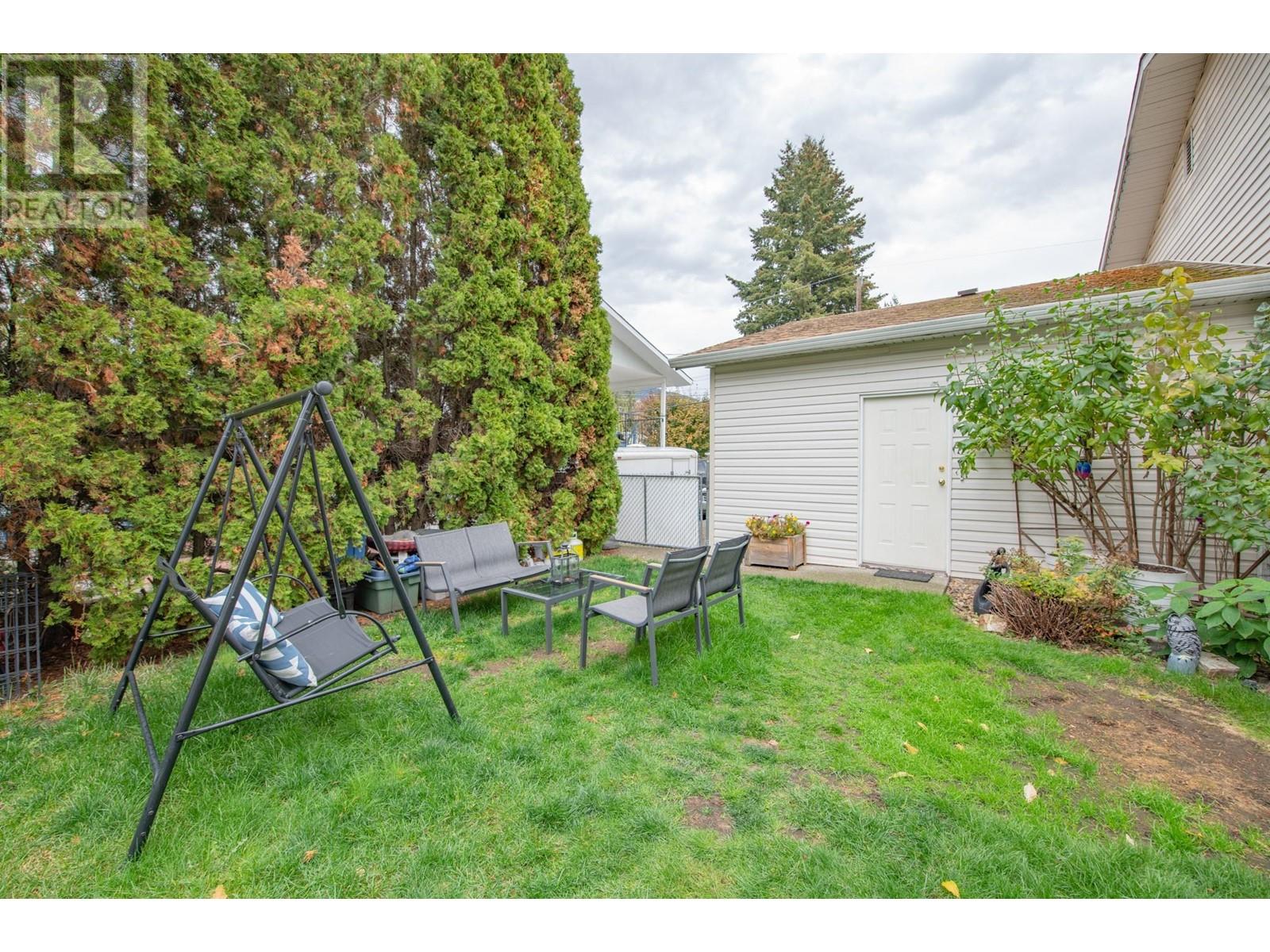 7706 Giles Drive, Coldstream