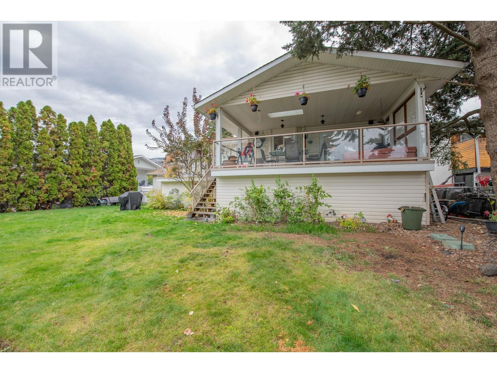 7706 Giles Drive, Coldstream