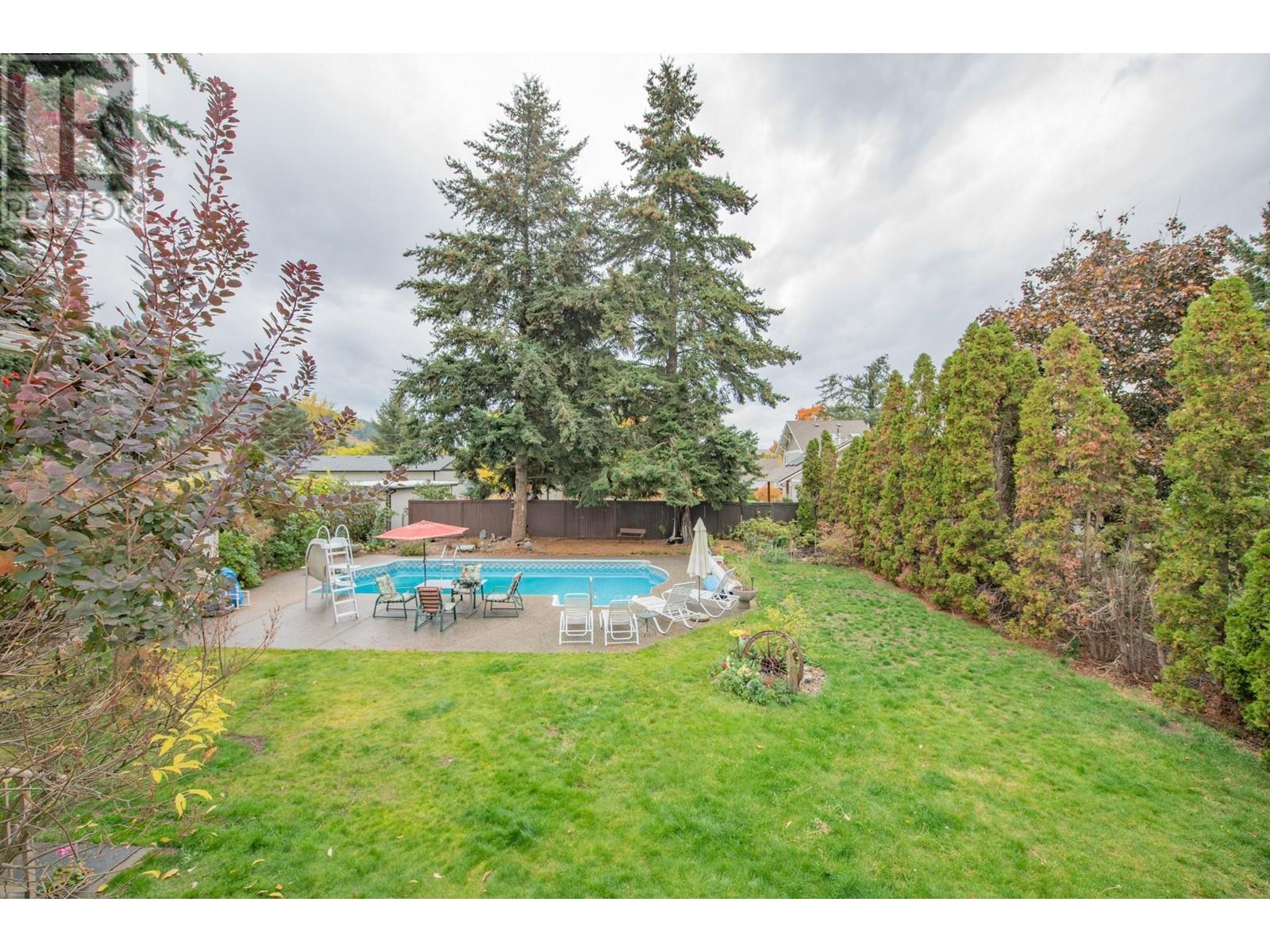 7706 Giles Drive, Coldstream