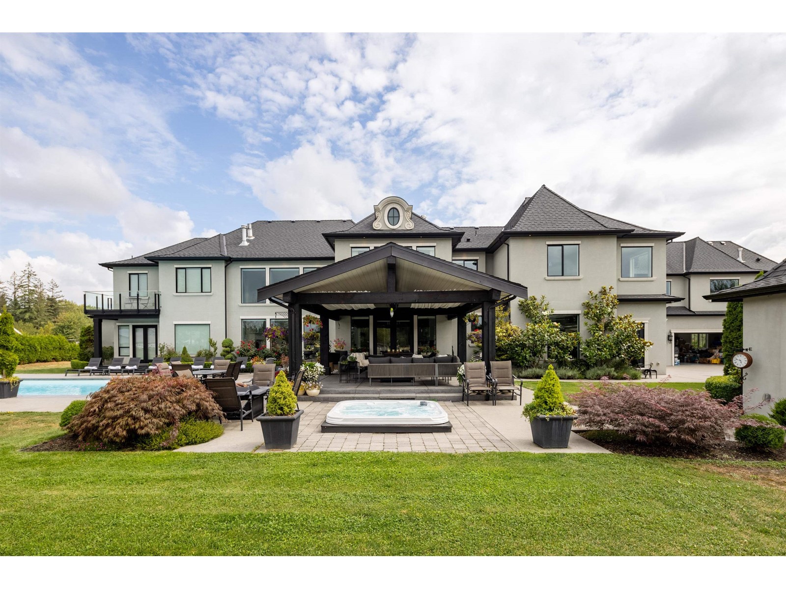 687 204 STREET, Langley real estate listing R2938497