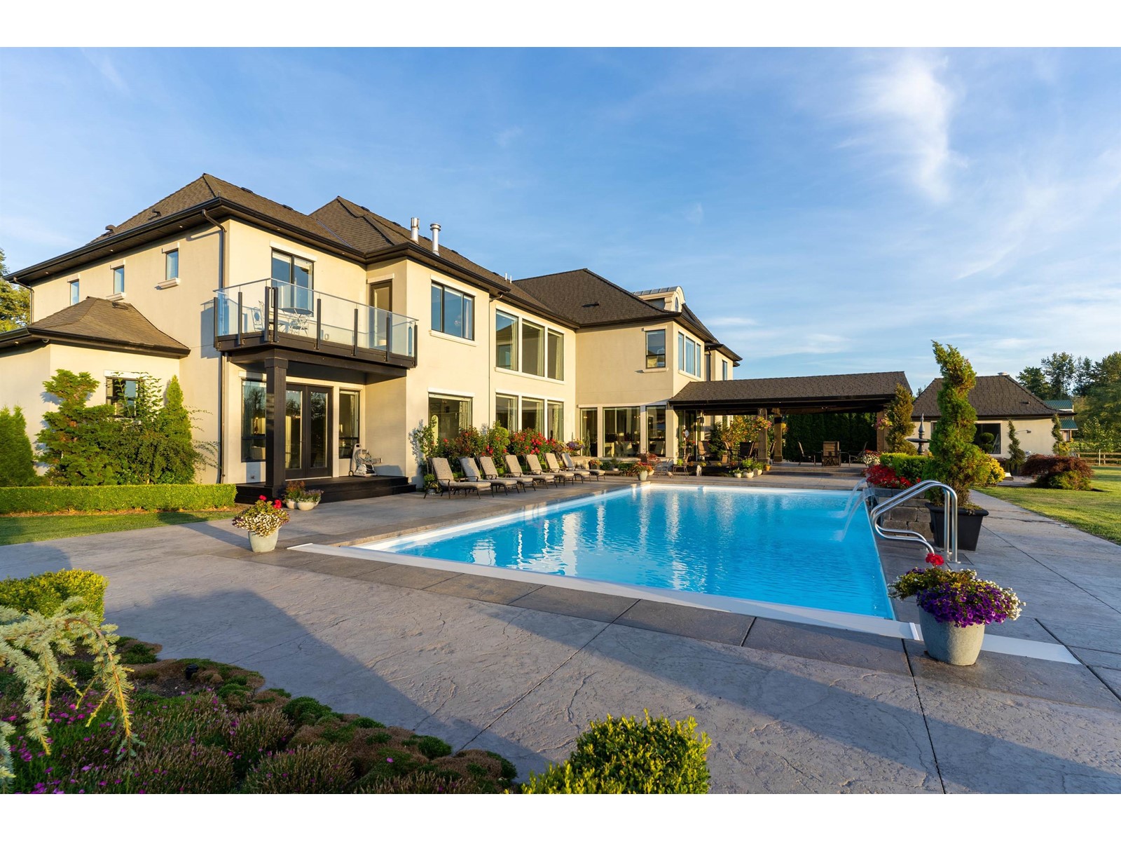 687 204 STREET, Langley real estate listing R2938497