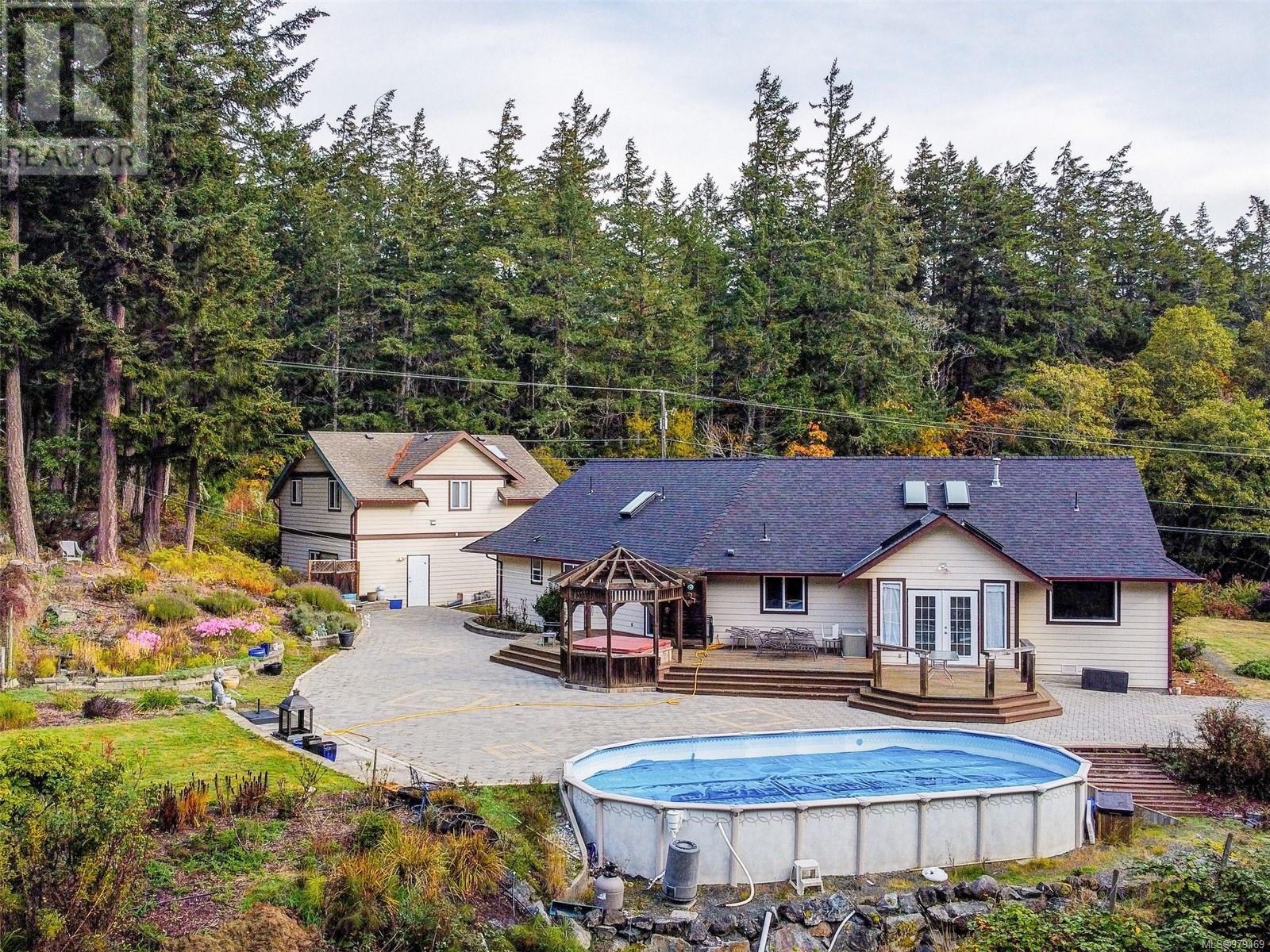  240 Pearson College Drive, Metchosin