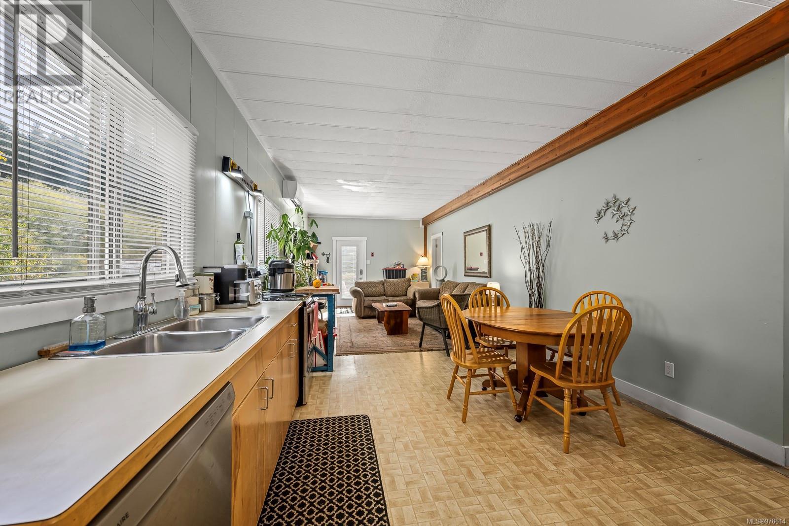 6979 Hills Rd, Port Alberni real estate listing 978614