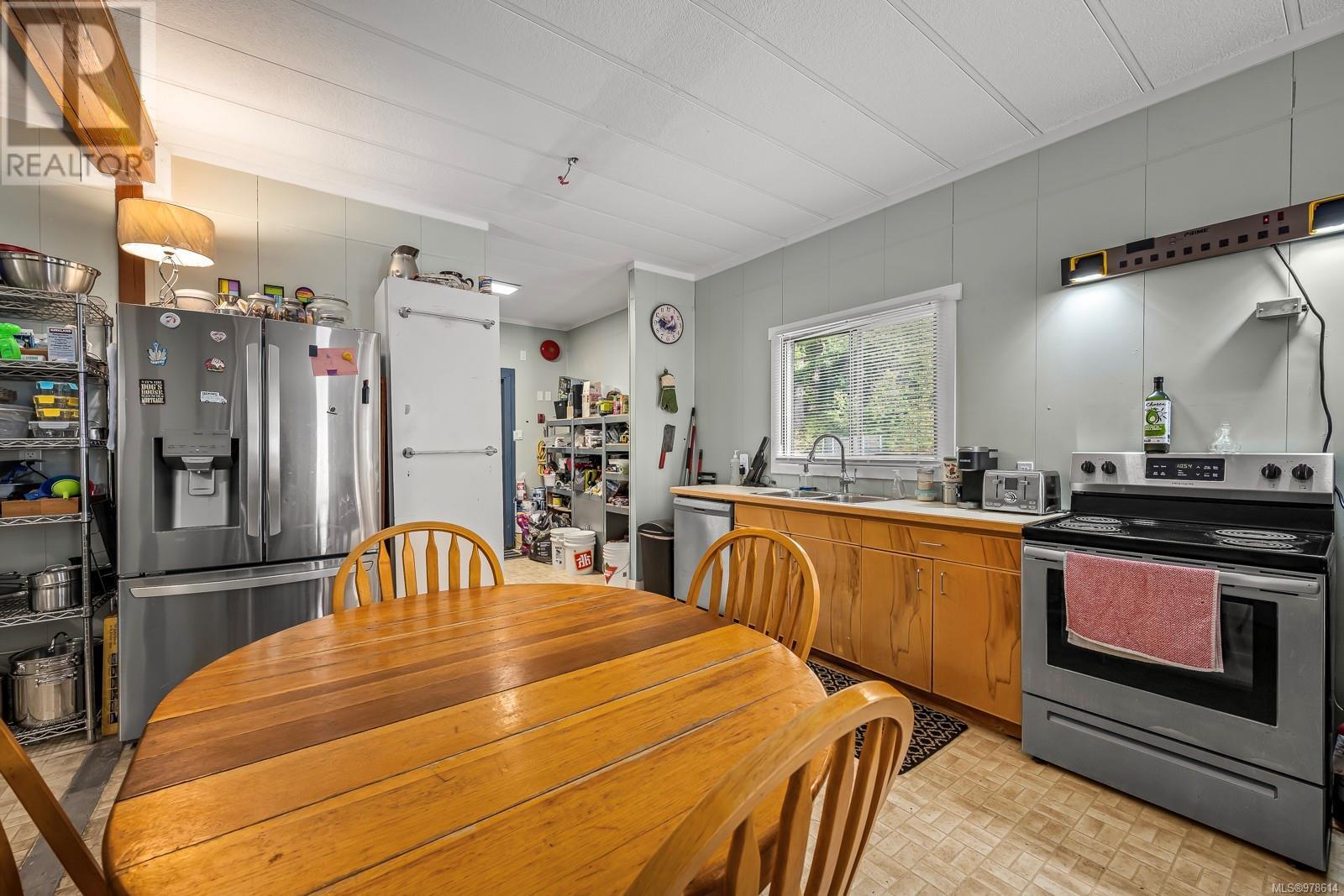 6979 Hills Rd, Port Alberni real estate listing 978614