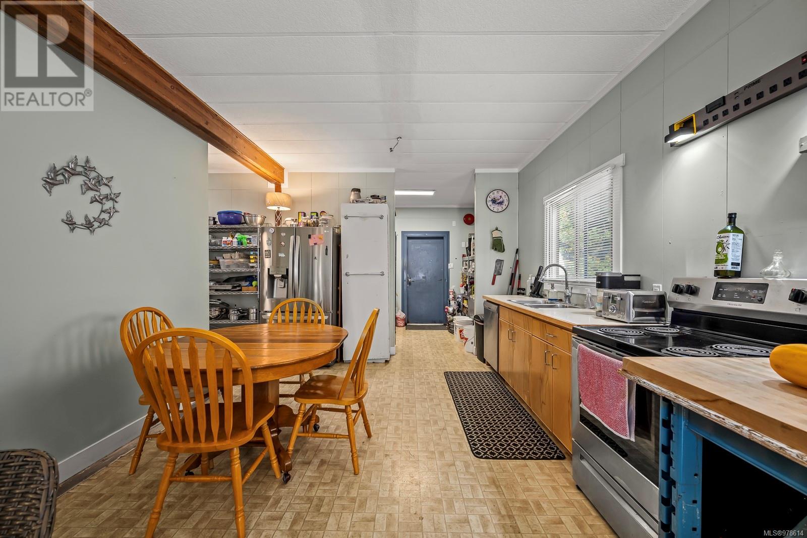 6979 Hills Rd, Port Alberni real estate listing 978614