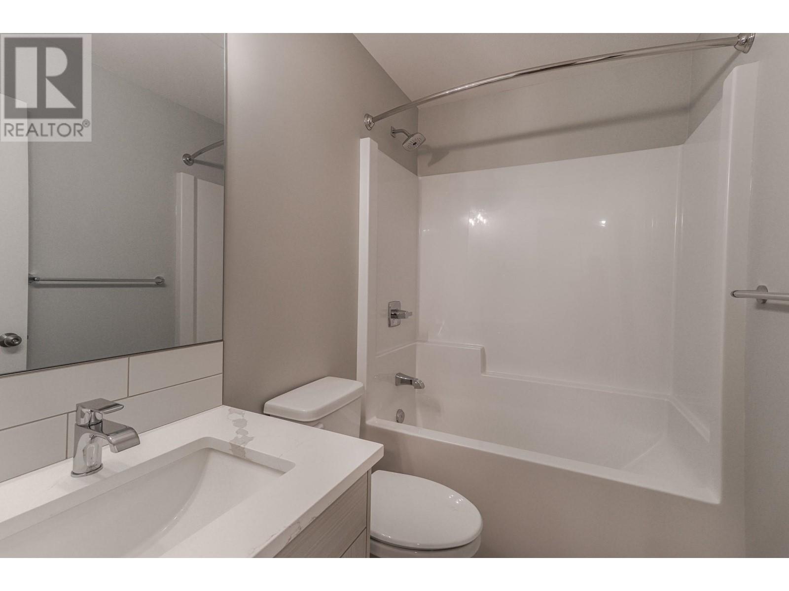 208 CORRAL Boulevard, Cranbrook