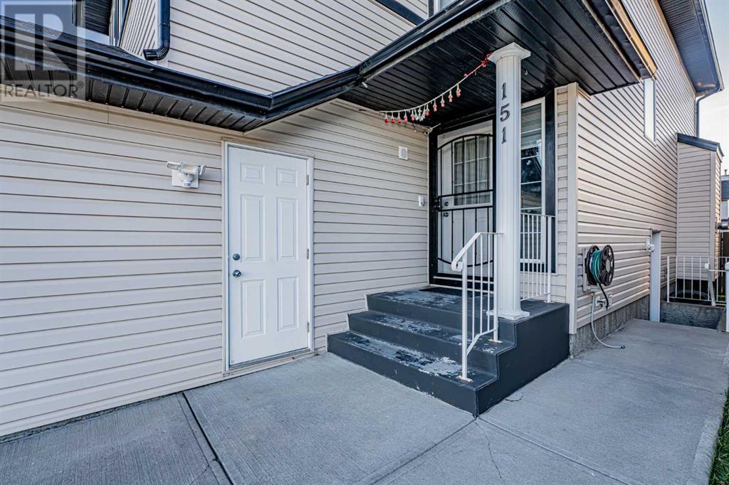 Single Family House for Sale in  Saddlehorn Close NE Saddle Ridge Calgary 