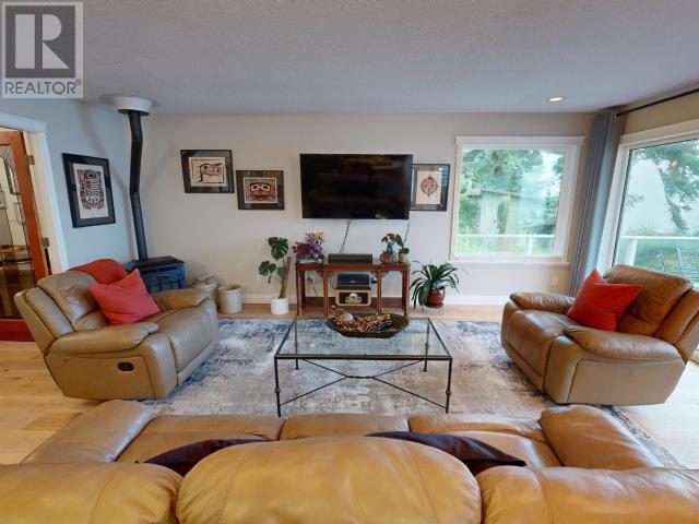 8745 PATRICIA ROAD, Powell River