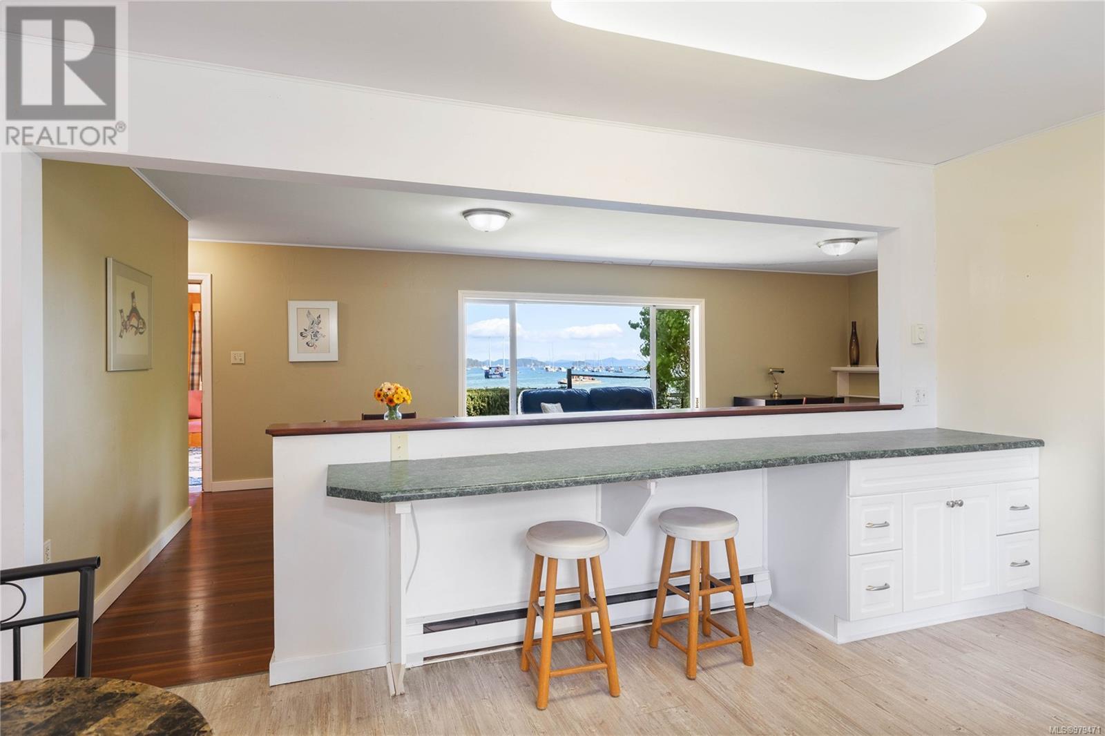 Photo 14 of 171 Fulford Ganges Rd, Salt Spring BC