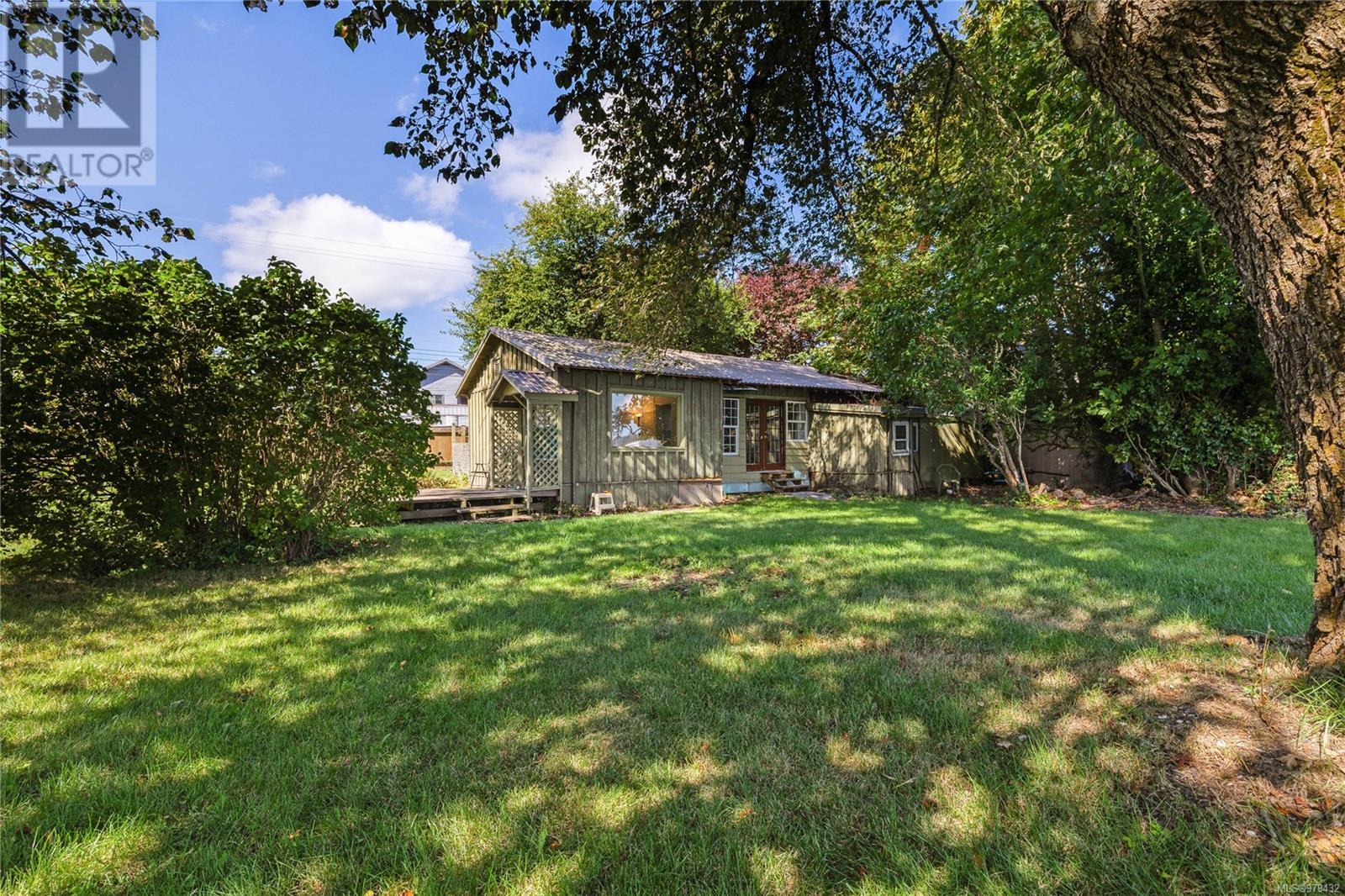 Photo 3 of 167 Fulford Ganges Rd, Salt Spring BC