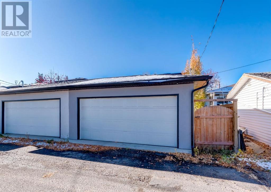 Single Family House for Sale in  Bowness Road NW Montgomery Calgary 