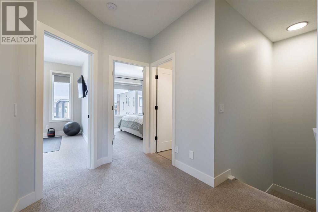 Single Family House for Sale in  Royal Elm Green NW Royal Oak Calgary 