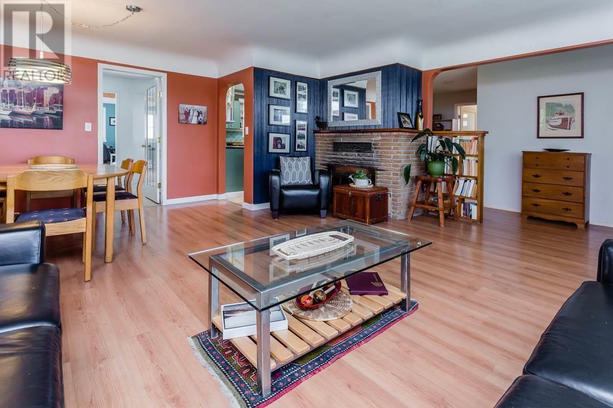 923 QUADLING AVENUE, Coquitlam real estate listing R2913889
