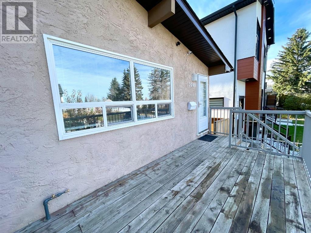 Single Family House Bi-level for Sale in   Avenue NW Bowness Calgary 