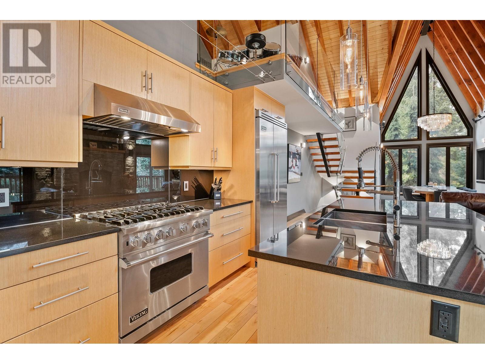 7098 NESTERS ROAD, Whistler real estate listing R2939418