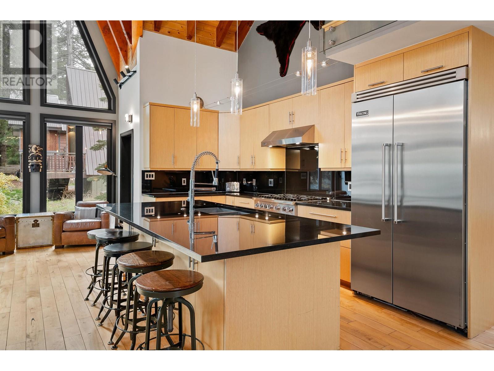 7098 NESTERS ROAD, Whistler real estate listing R2939418