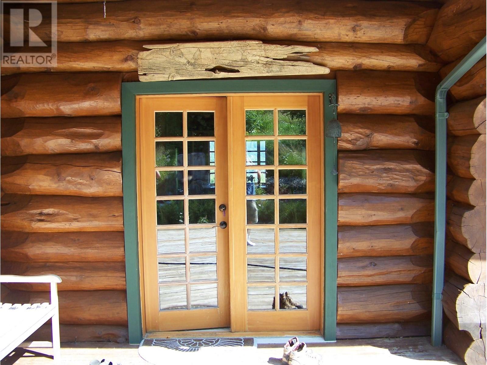 3531 MACKENZIE 20 HIGHWAY - 16