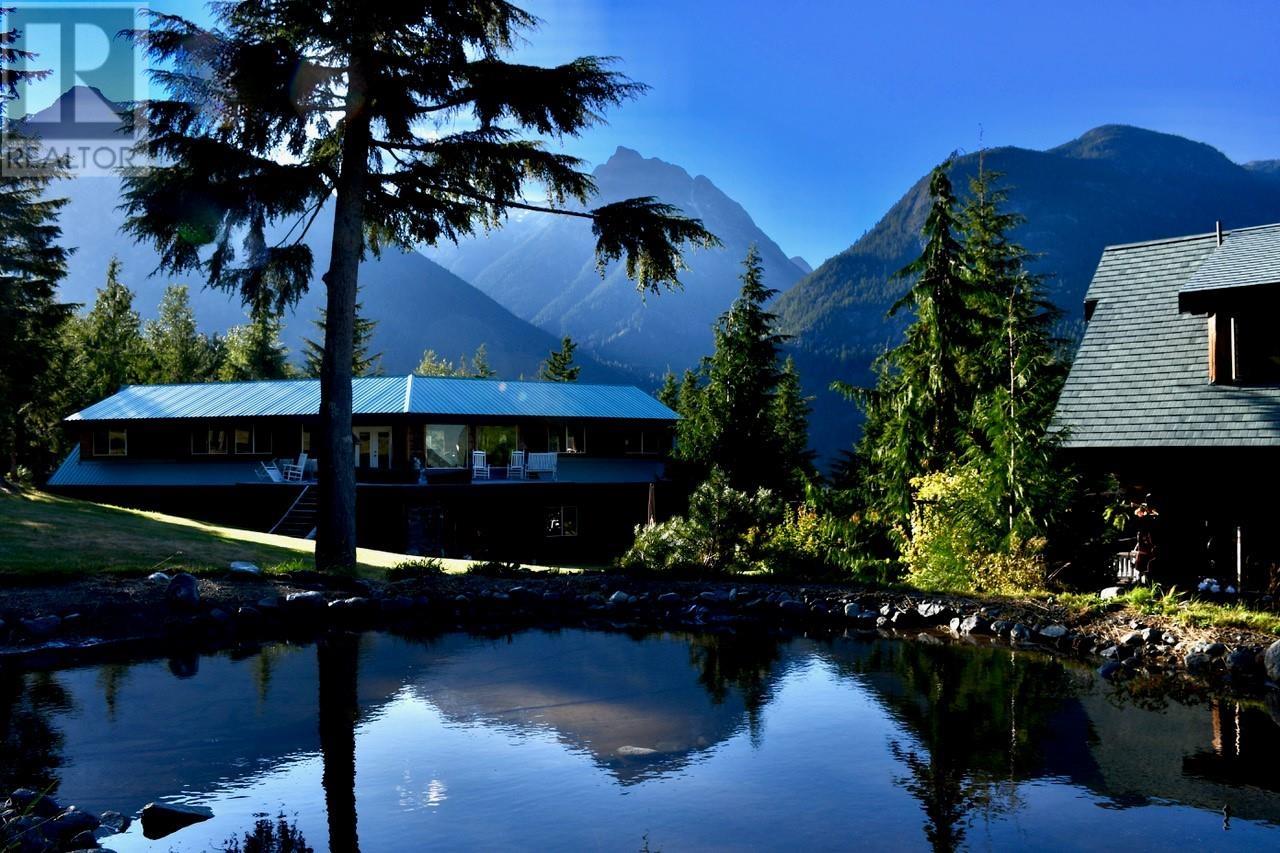 3531 MACKENZIE 20 HIGHWAY - 13