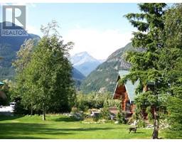 3531 Mackenzie 20 Highway, Hagensborg, BC V0T1H0 Photo 11