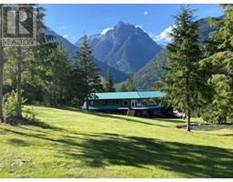 3531 Mackenzie 20 Highway, Hagensborg, BC V0T1H0 Photo 9