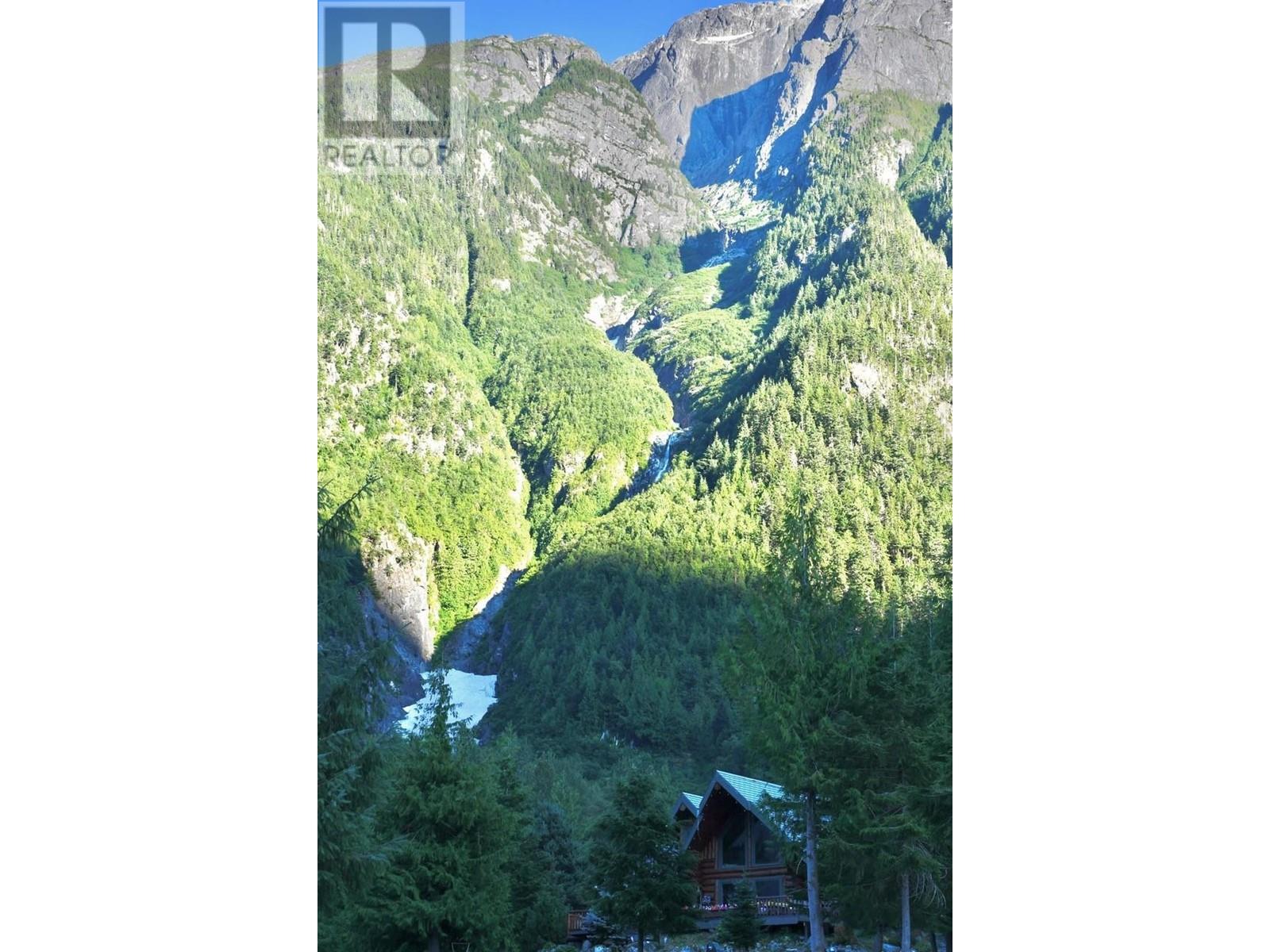 3531 MACKENZIE 20 HIGHWAY - 37