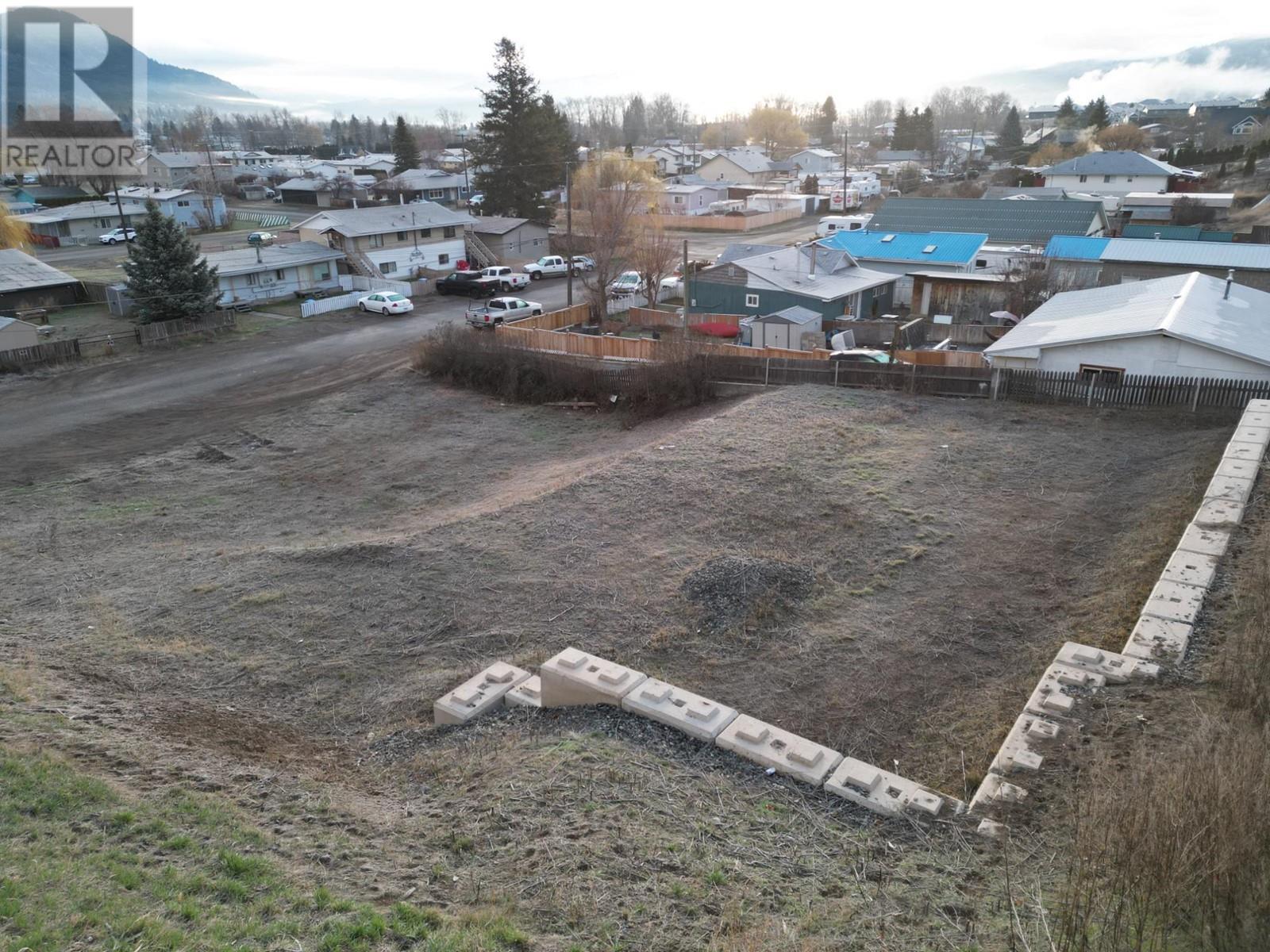 1305 Fir Avenue, Merritt