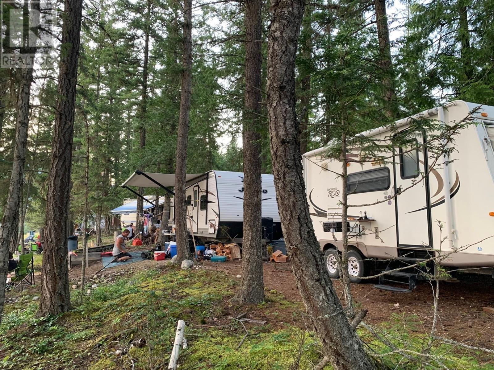 10045 ADAMS EAST FSR, Adams Lake