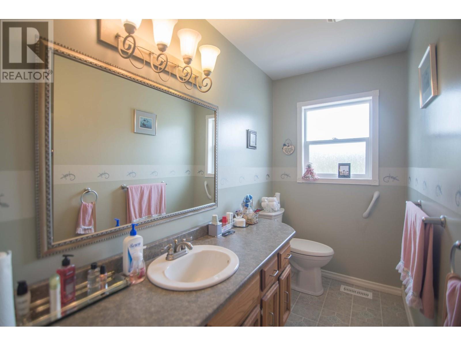 441 BAILEY Avenue, Merritt