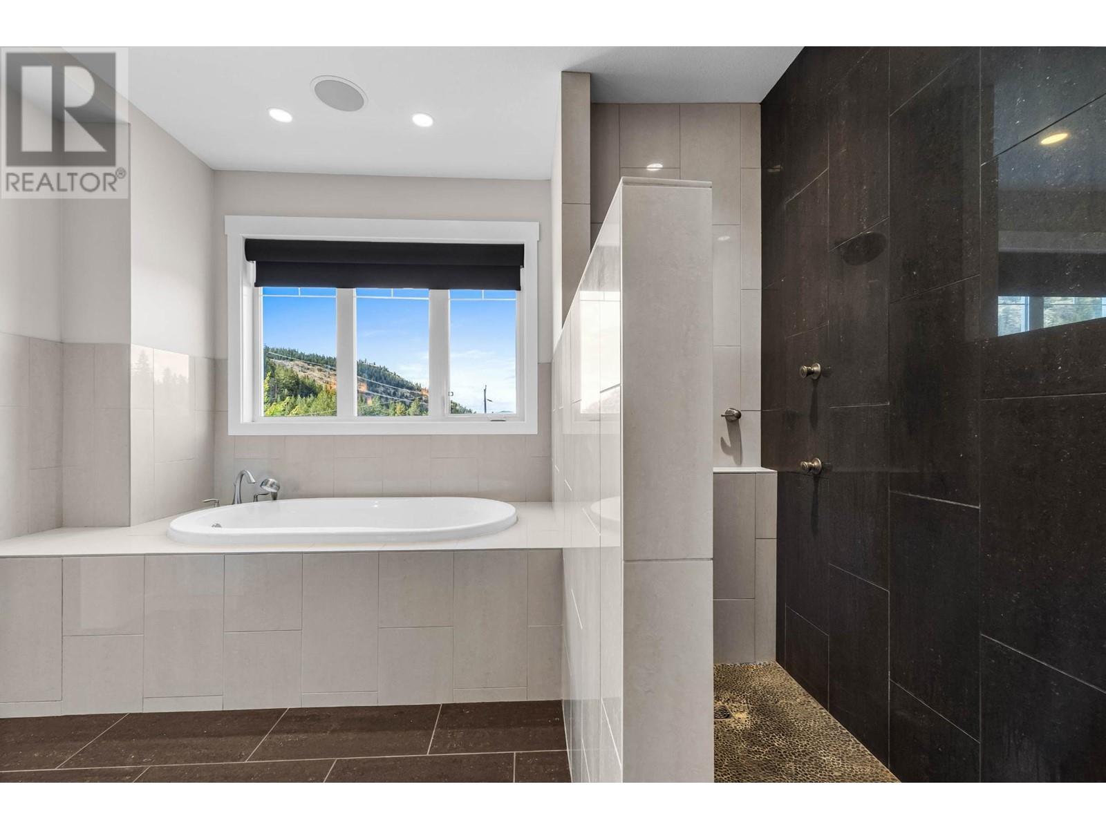 2600 KAML VERNON Highway, Kamloops