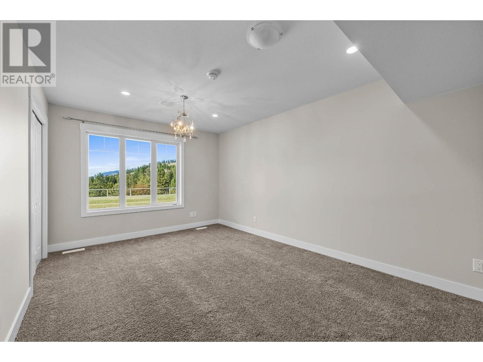 2600 KAML VERNON Highway, Kamloops