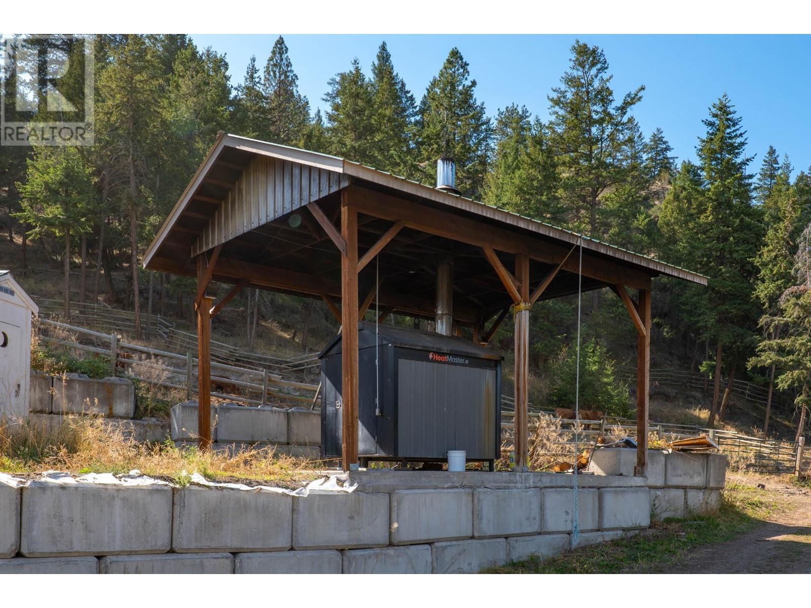 2600 KAML VERNON Highway, Kamloops
