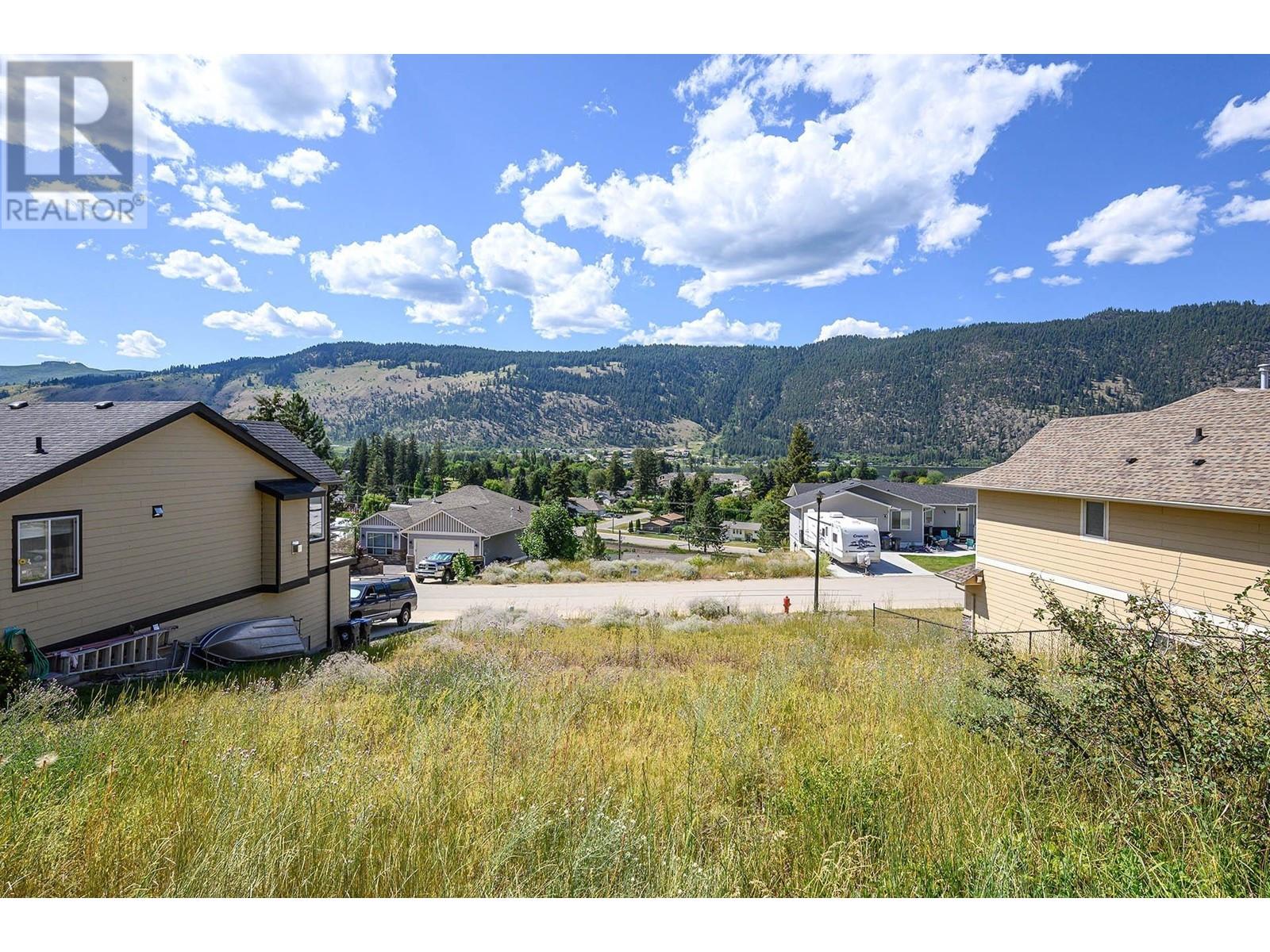 Photo 2 of 1249 Montgomery Place, Chase BC