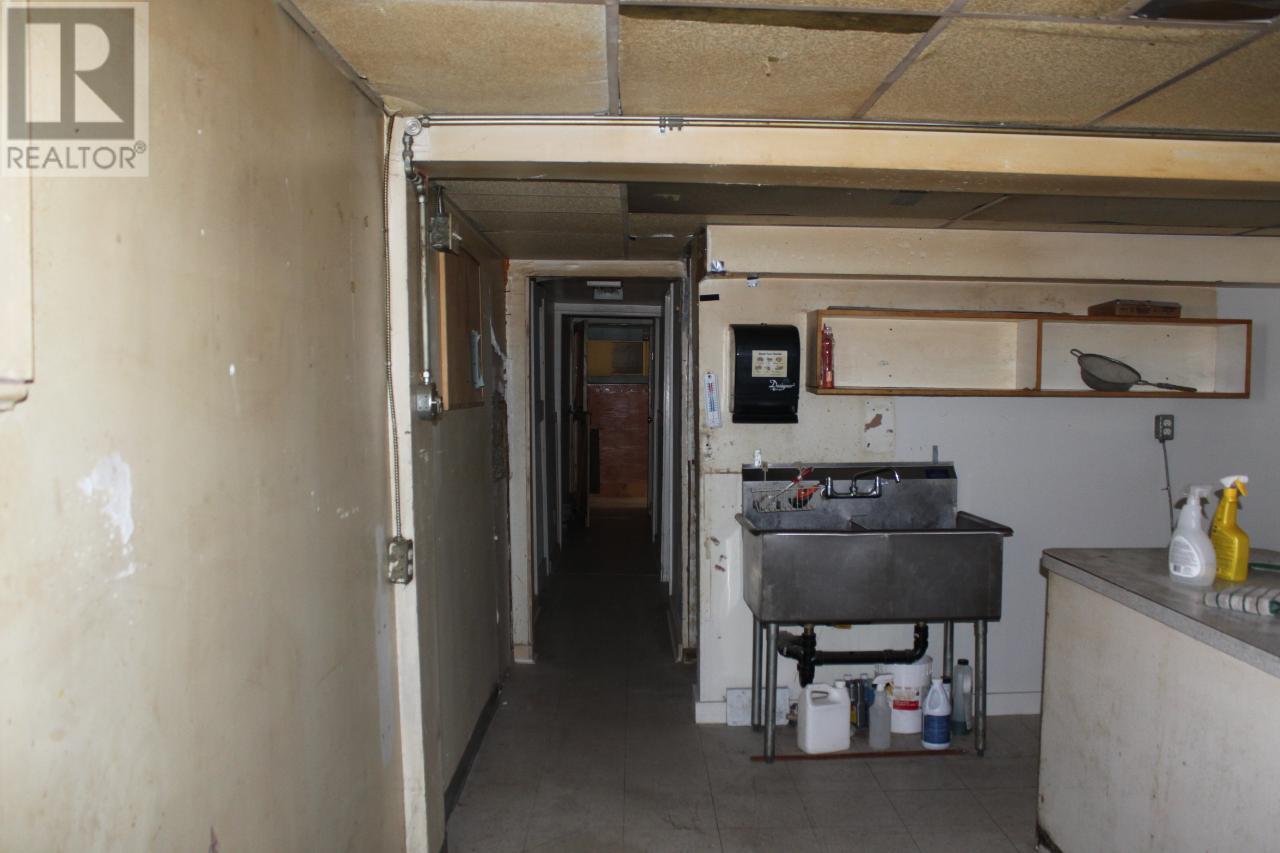  93 5TH  NW Avenue, Nakusp