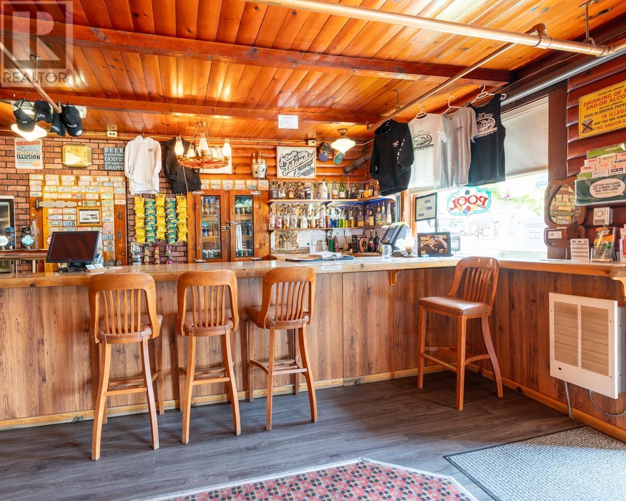 92 4TH Avenue, Nakusp