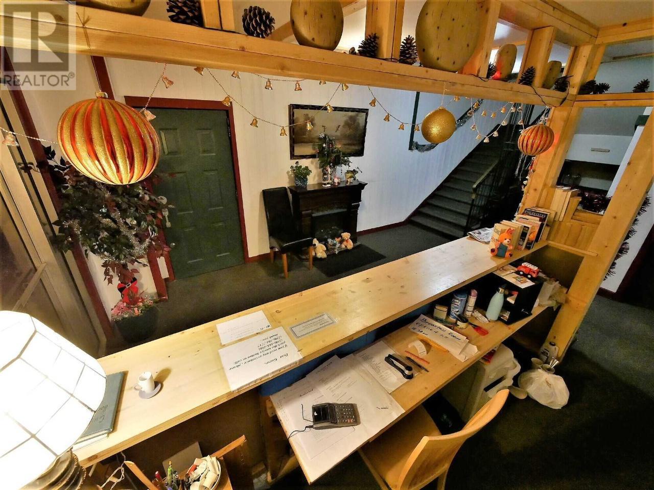  330 COLUMBIA Avenue, Castlegar
