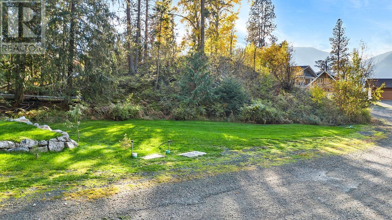340 LAGUNA Crescent, Twin Bays