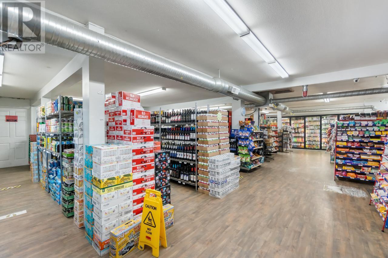  2593 Broadwater Road, Castlegar