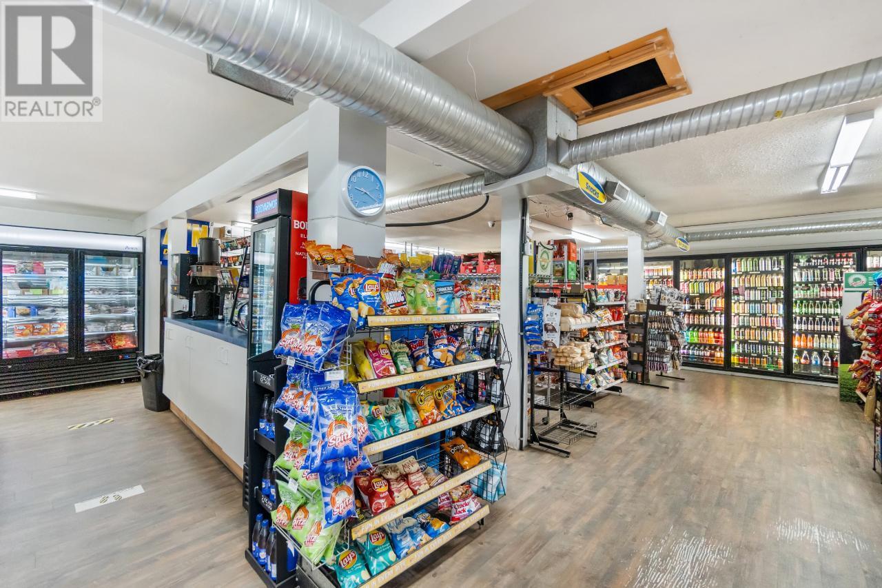  2593 Broadwater Road, Castlegar