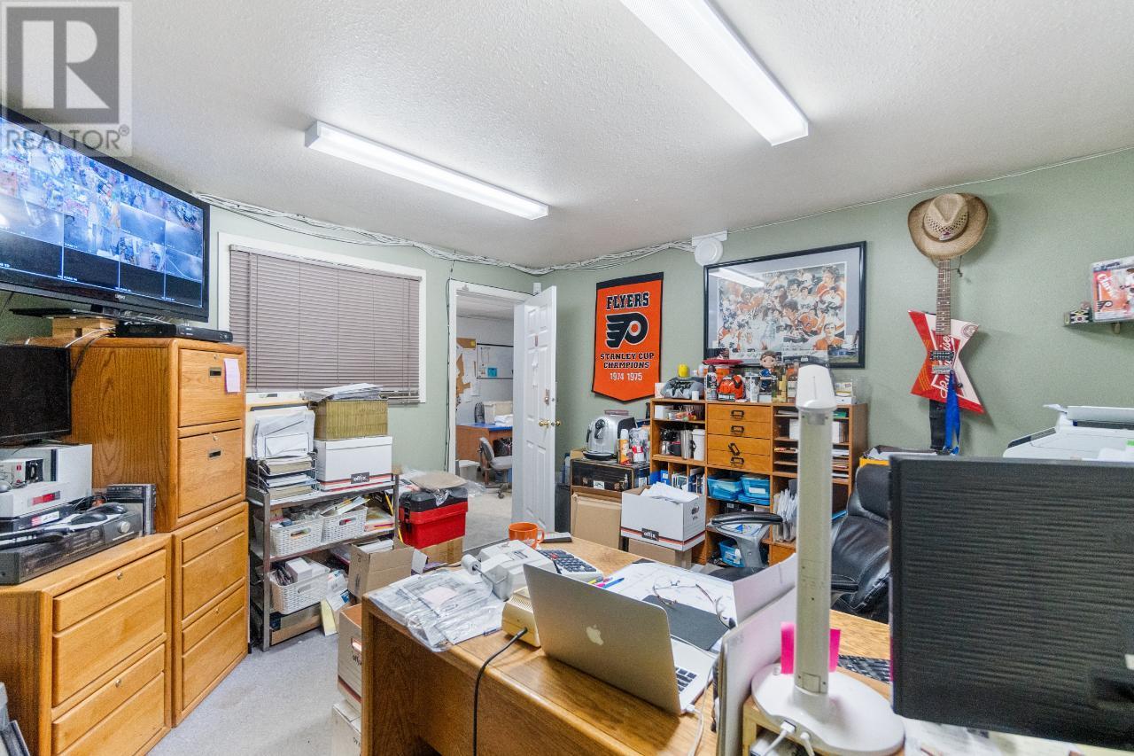  2593 Broadwater Road, Castlegar