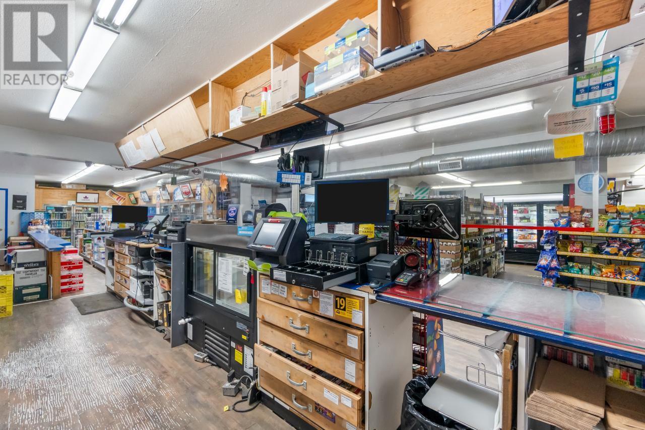 2593 Broadwater Road, Castlegar