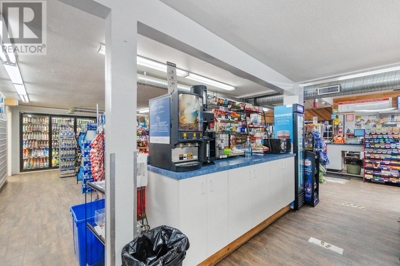  2593 Broadwater Road, Castlegar