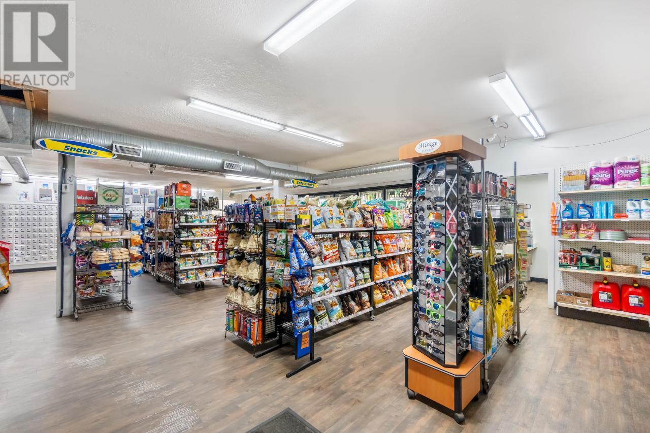  2593 Broadwater Road, Castlegar