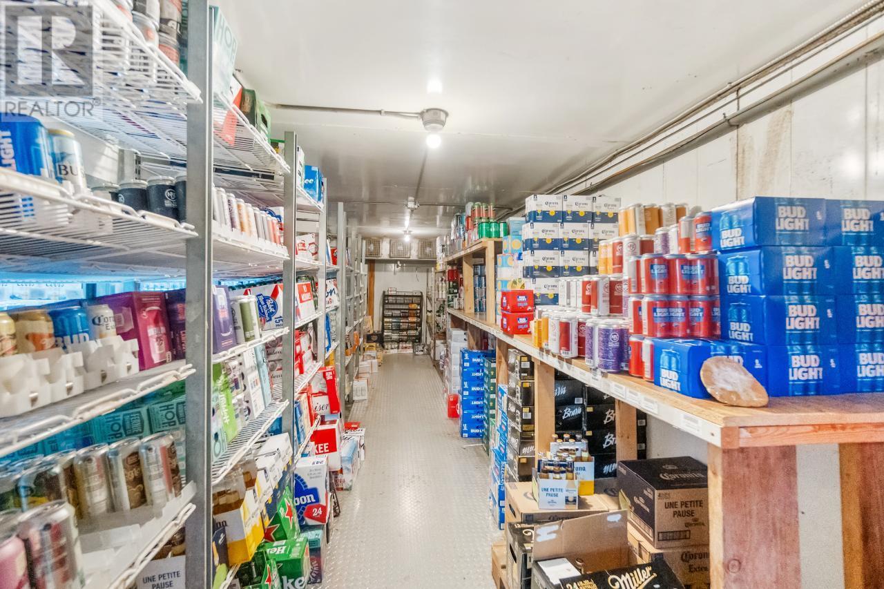  2593 Broadwater Road, Castlegar