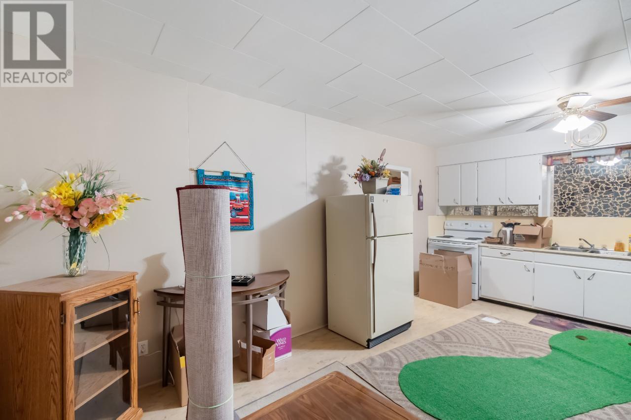  2593 Broadwater Road, Castlegar