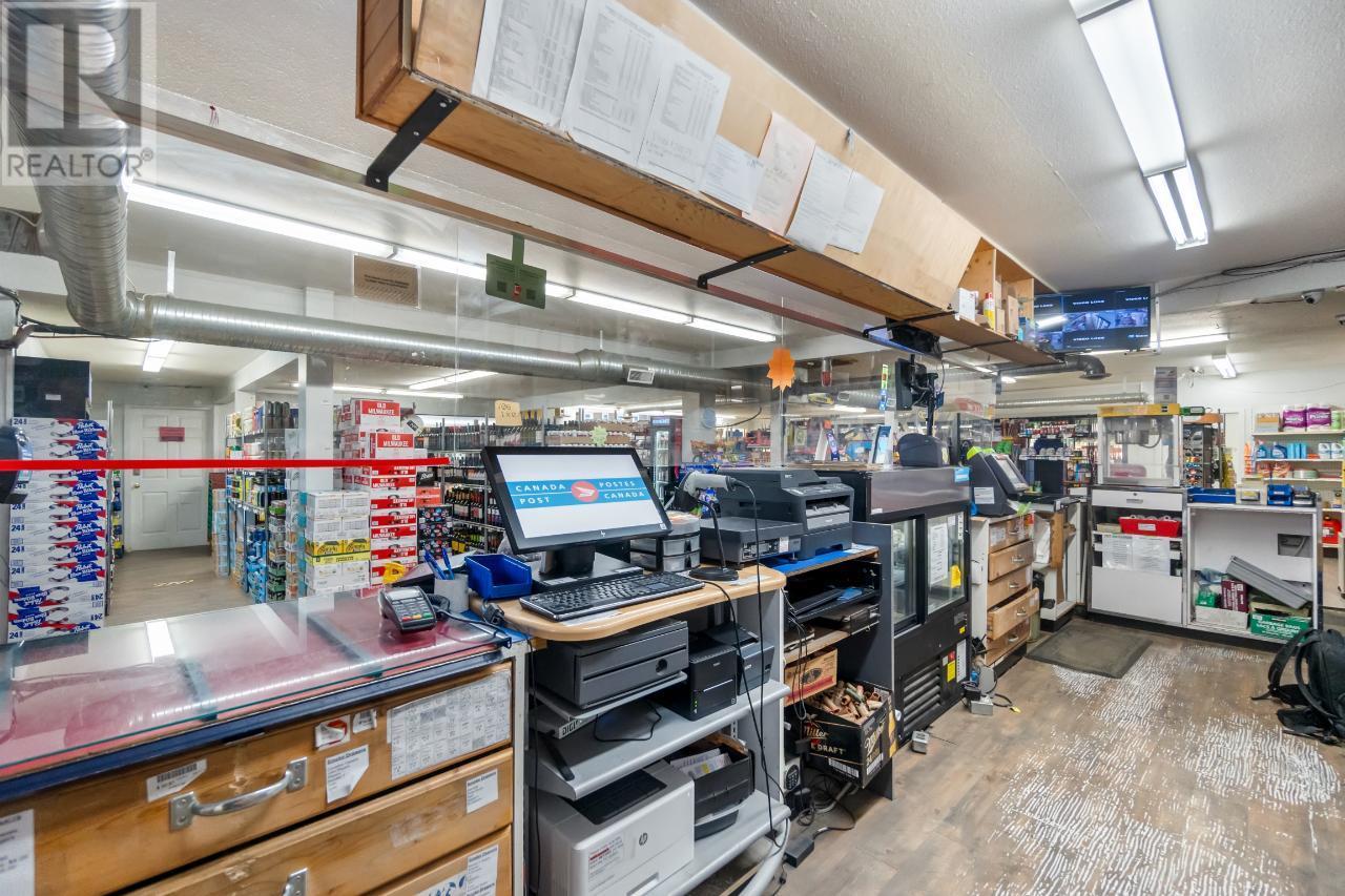 2593 Broadwater Road, Castlegar