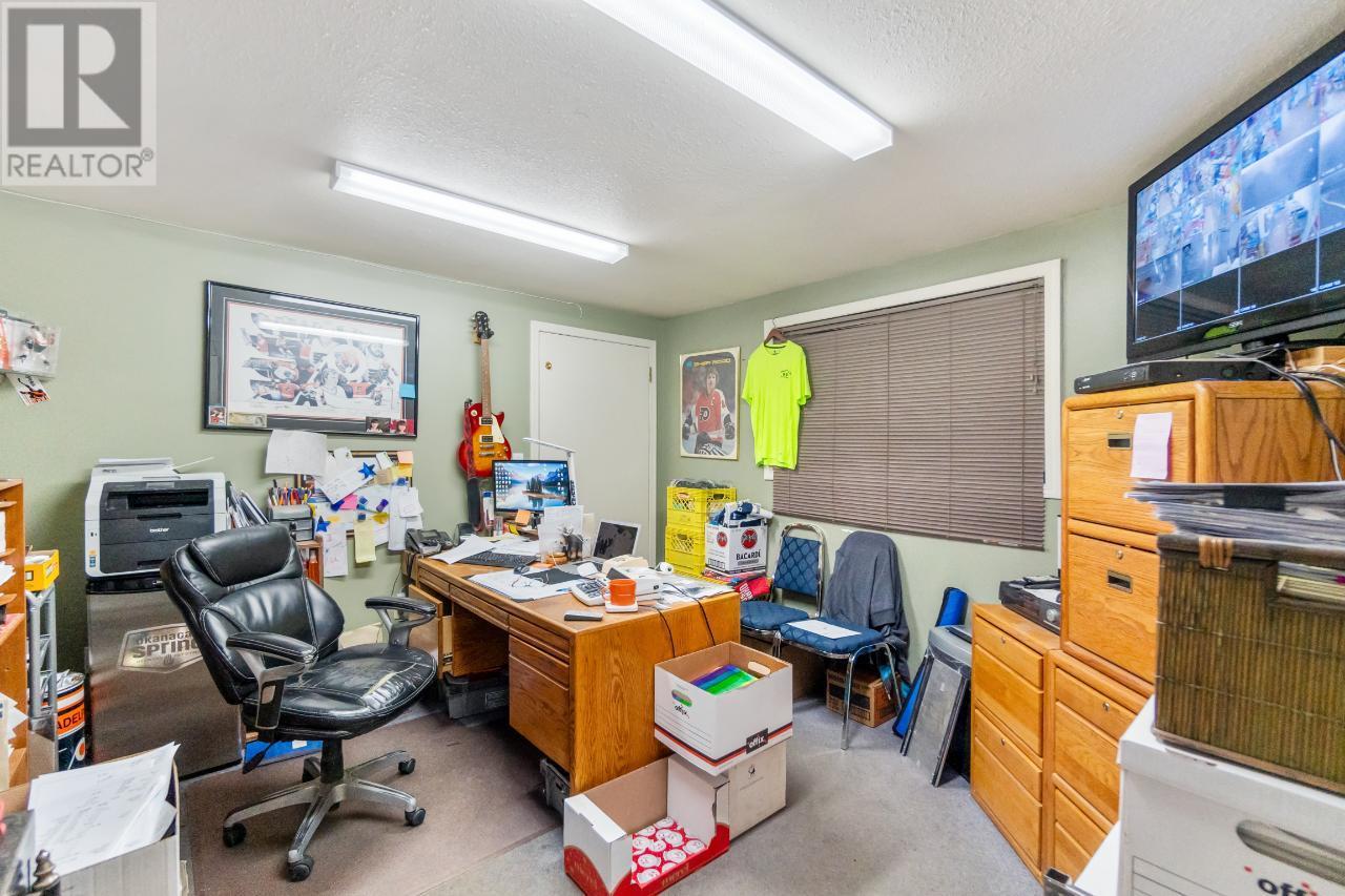  2593 Broadwater Road, Castlegar